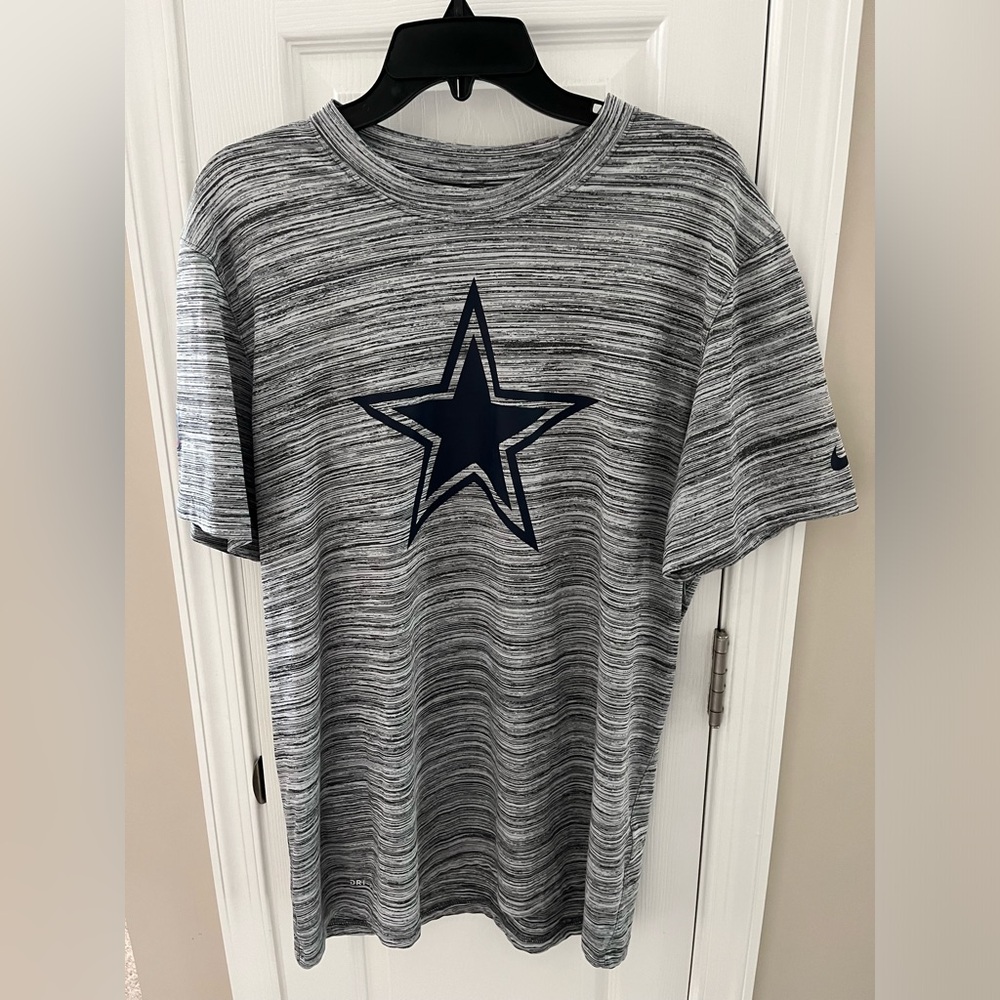 Nike Dallas Cowboys on the field short sleeve tshirt nwot Drifit